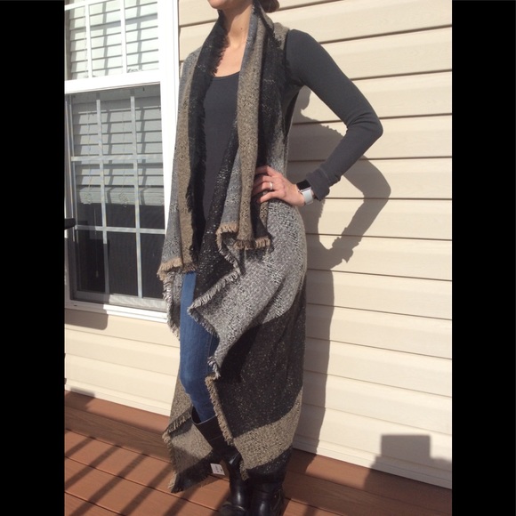 LAST ONE ๐ค HP ๐ค Express Oversized Sweater Vest - Picture 2 of 8